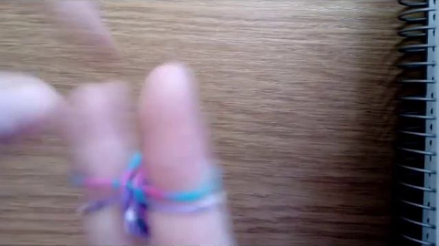 DIY#Браслет из резинок на пальцах смотреть онлайн