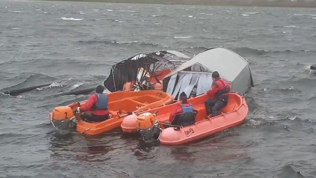 Storm Ciara - Rescuing the safety boats (coming back) смотреть онлайн