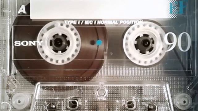 Девочке три, Она едет у папы на шее .. смотреть онлайн