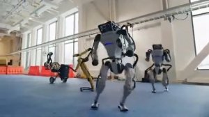 Компания Boston Dynamics опубликовала видео танцующих роботов