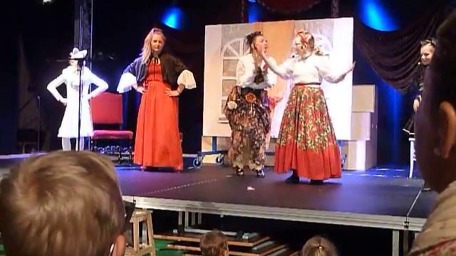 Песня мачехи и сестер, Золушка / Askepot смотреть онлайн