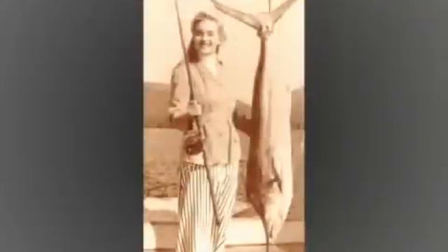 Pictures of Young Rose (Kate Winslet in Titanic) смотреть онлайн