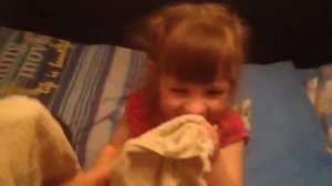 Настя чихает без остановки