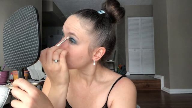 Красимся/Зеленый-новогодний макияж/Идея ротации палеток теней смотреть онлайн