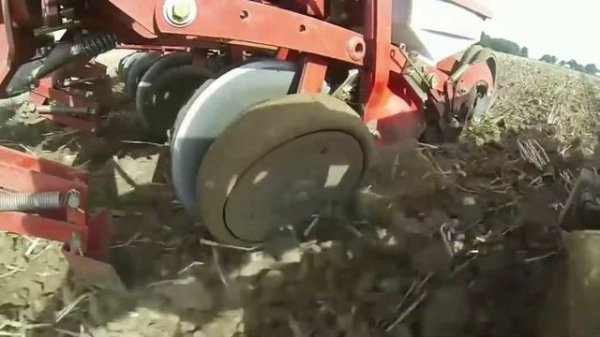 Трактор Versatile 435. Видеосюжет. Tractor Versatile 435. The video.