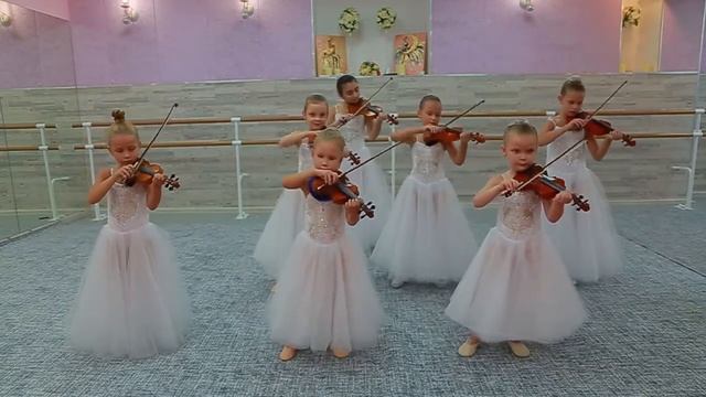 4927_Ансамбль скрипачей "Волшебная струна"_"Вальс". Г. Фрид смотреть онлайн
