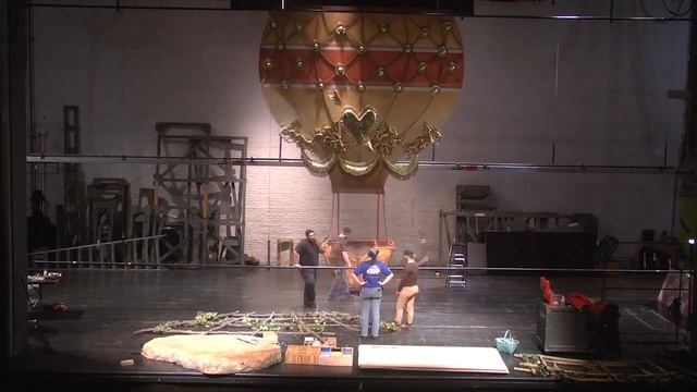 Time lapse of load in for The Elixir of Love смотреть онлайн