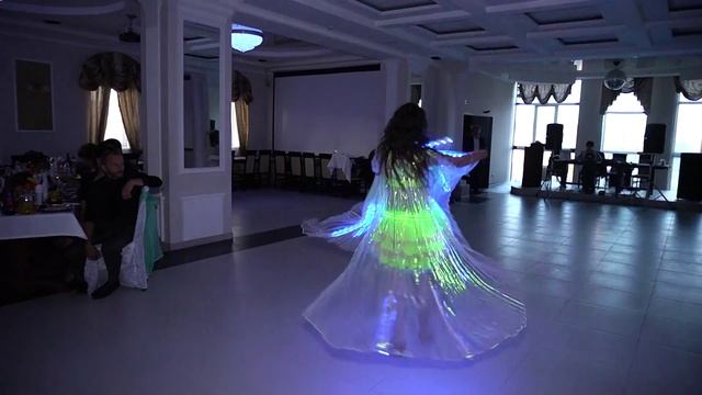 Джала. Танец со светодиодными крыльями. смотреть онлайн