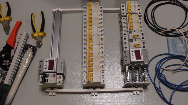 Сборка трехфазного щита