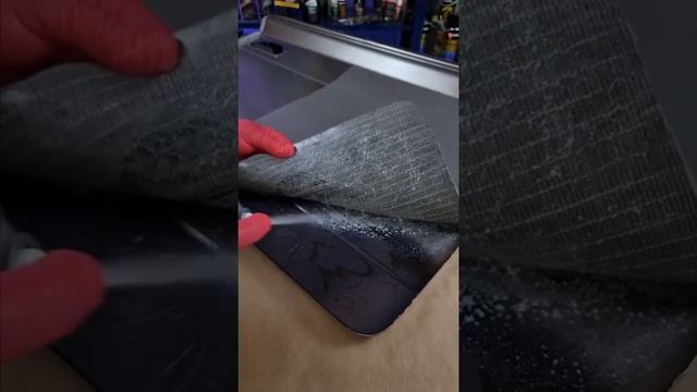 Как и чем приклеить шумоизоляцию, обивку мебели, кожу и другие материалы - Клей-спрей Kerry смотреть онлайн