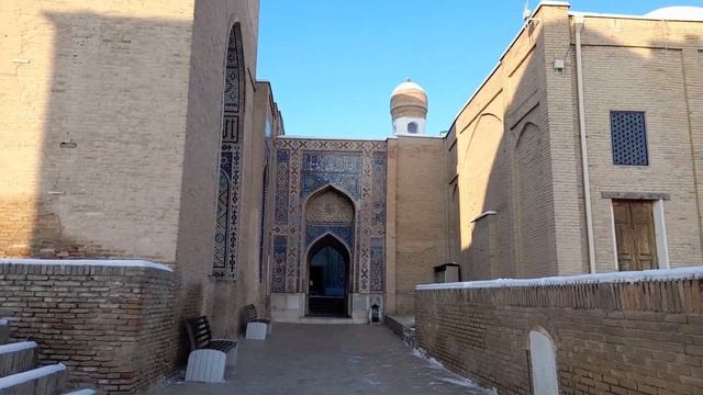 Шахи Зинда - памятник средневековой архитектуры в Самарканде (Узбекистан) смотреть онлайн