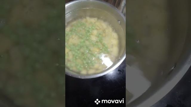 Супс фрикадельками и молодым зелёным горошком. Вкусно и бюджетно. смотреть онлайн