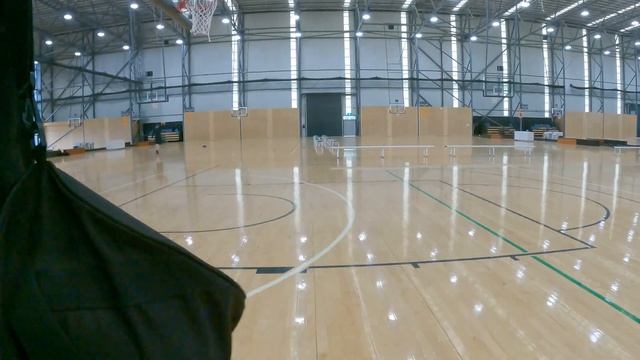 Wilson Authentic Series vs Evolution? Which basketball is best? смотреть онлайн