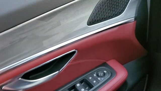 Jetour_X70plus. ЛайфХак. Если надо закрыть заведённую машину. Полезно