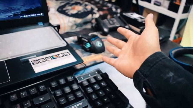 Simple Setup Desk Gaming Room Tour 2020. смотреть онлайн