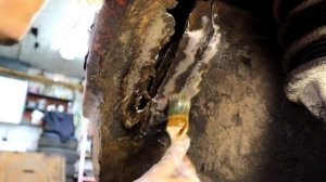 Ремонт крыла СТЕКЛОПЛАСТИКОМ. Как работать со СТЕКЛОВОЛОКНОМ?  Часть 2 // Колхозим вместе #2