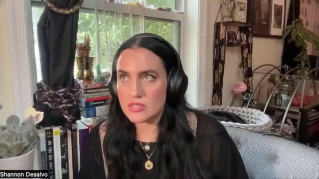 OTR Ep9: Called to Skinwalker Ranch - Ranch Insider Shannon Desalvo - Off The Ranch Podcast смотреть онлайн