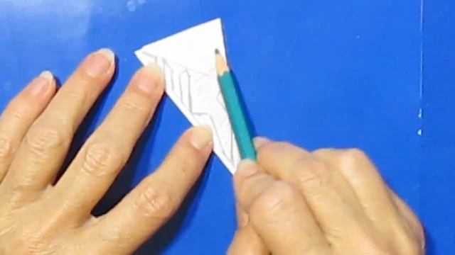 Красивые Снежинки из Бумаги своими руками. вырезать снежинки на Новый год DIY смотреть онлайн