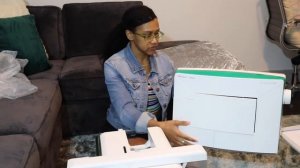Unboxing/ Unwrapping DIY Husqvarna Designer Jade 35 Sewing & Embroidery Machine