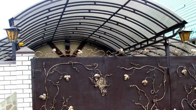 Большой навес из поликарбоната во дворе частного дома Днепр смотреть онлайн