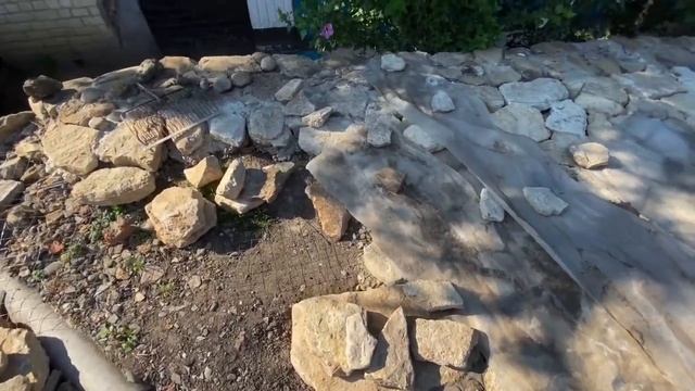 Весь камень уже уложен. Дорожка из камня. Что делать дальше!? смотреть онлайн