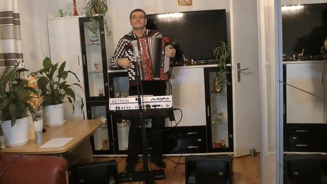 mid Акк. Иван Роор "На забытом берегу" смотреть онлайн