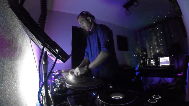Studio Session смотреть онлайн