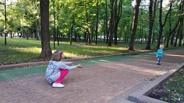 Сквер Девичьего Поля. Москва 2019 смотреть онлайн