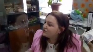 Супер продавец  , даёт сдачу без обмана