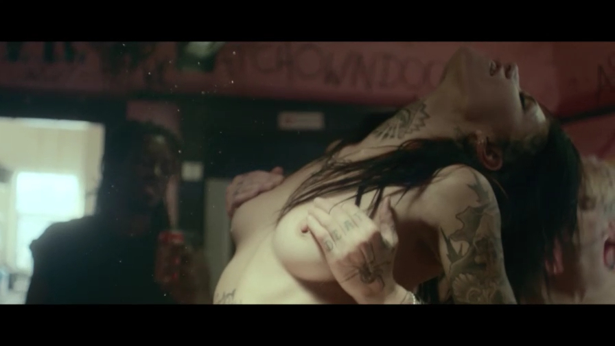 Moonbootica_Iconic смотреть онлайн