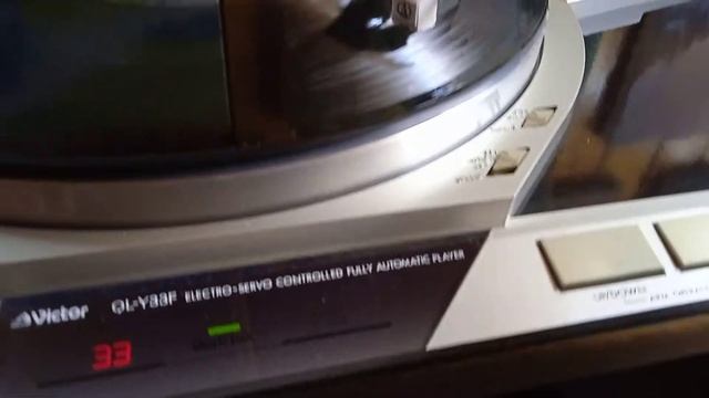 Проигрыватель винила (золотой эпохи , Японкое качество). VICTOR QL-Y33F. смотреть онлайн