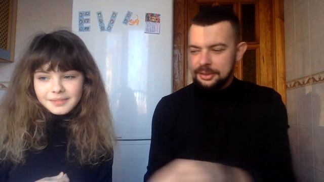 Папа художник!? Челлендж Новогодние рисунки с Закрытыми глазами /Ева TV 2019 новый год / смотреть онлайн