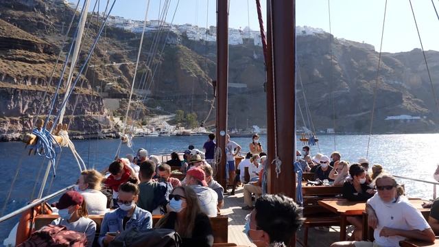 Santorini Greece (215 min. in 4K) смотреть онлайн