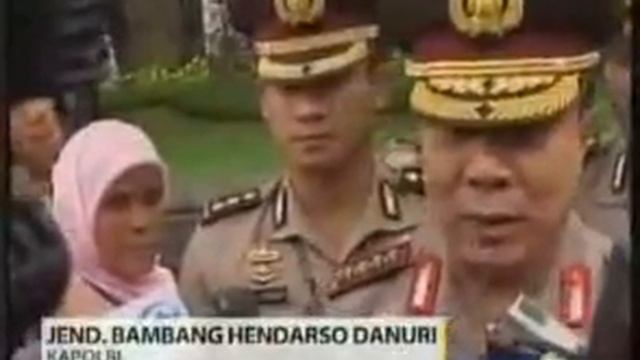 Penyerang Mapolsek Hamparan Perak Terkait Teroris Aceh смотреть онлайн