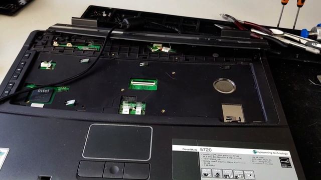 Важный сигнал для включения ноутбука Ноутбук не включается, ремонт ноутбука Acer Travel Mate 5720 смотреть онлайн