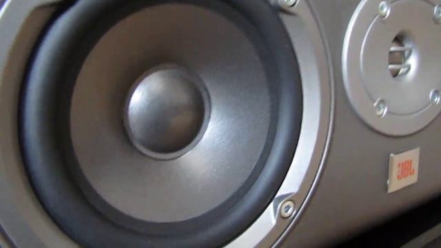 JBL E80, E30 / ES30, E150P смотреть онлайн