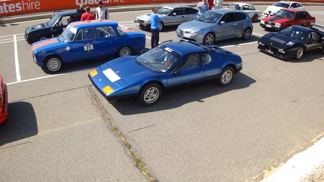 Ferrari 365 Boxer startup смотреть онлайн