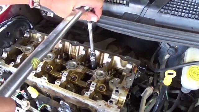 Dodge Stratus / Chrysler Sebring / Pt Cruiser 2.4 Head gasket Install and torque specs смотреть онлайн