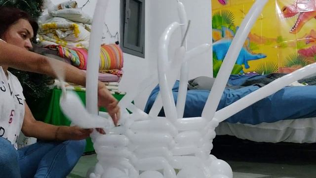 Корзина из воздушных шаров. Корзина из шаров ШДМ смотреть онлайн