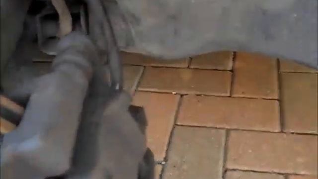 How to renew the brake fluid on a Renault Modus смотреть онлайн