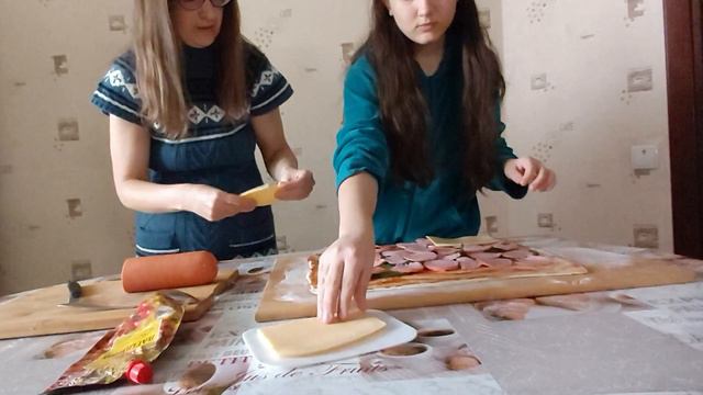 Вкуснейшая закуска на праздничный стол! Улитки из слоенного теста смотреть онлайн