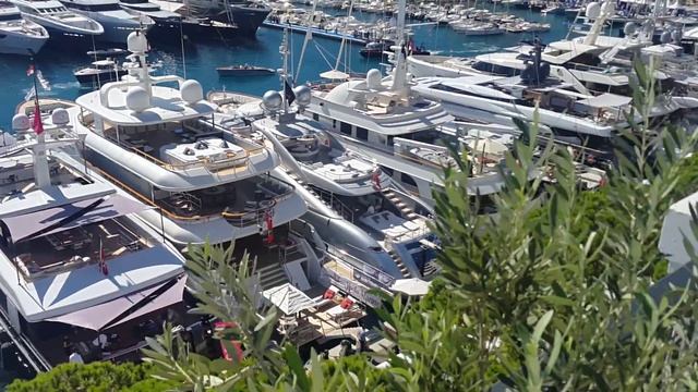 Замечательные виды на гавань в Монако с Террасы ресторана Ла Море. Яхт Шоу в Монако - Монако 2015 смотреть онлайн