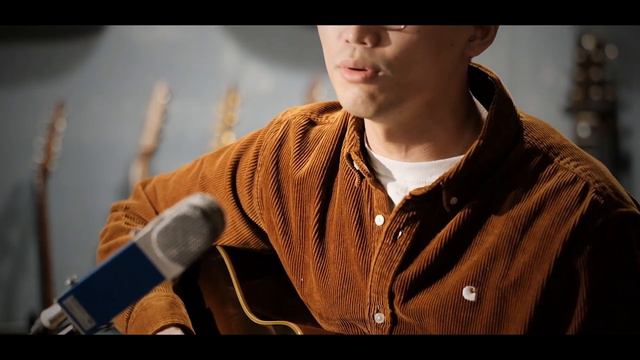 “사랑은 어디로” - 이적 Covered by 장성은 w/Gibson J-45 Legend смотреть онлайн