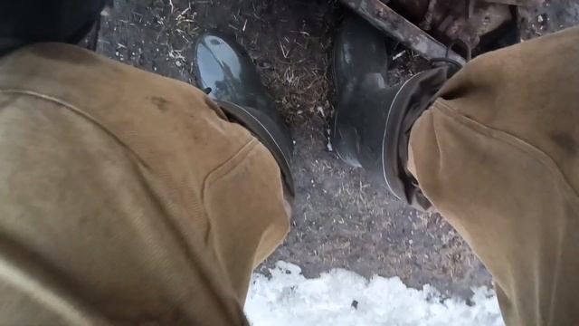 ЛЮДИ ХОДЯТ ПО ДЕНЬГАМ ИХ НЕ ЗАМЕЧАЯ, ВЕДЬ ОНИ В ЗЕМЛЕ. НАКОПАЛИ 100+ ЖД ПОДКЛАДОК И МНОГОЕ ДРУГОЕ смотреть онлайн