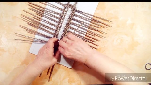 Вариант прорези на плетеной крышке смотреть онлайн