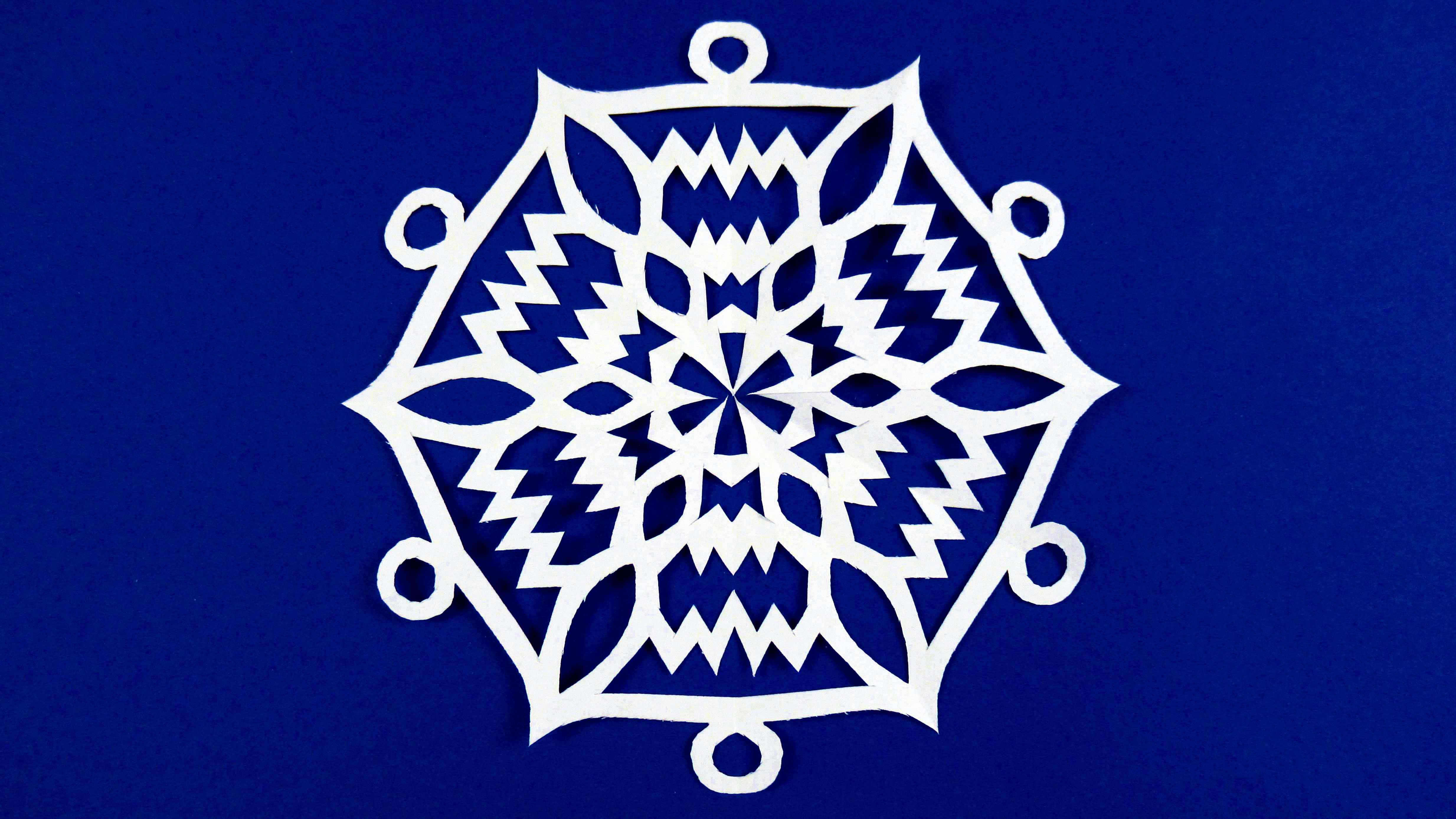 Как сделать снежинку из бумаги своими руками. Снежинка из бумаги смотреть онлайн