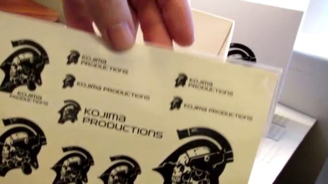 Kojima Productions Box - распаковка