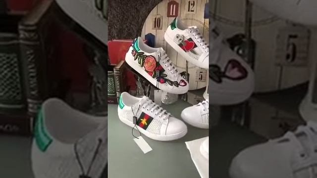 Великолепные женские кеды Gucci смотреть онлайн