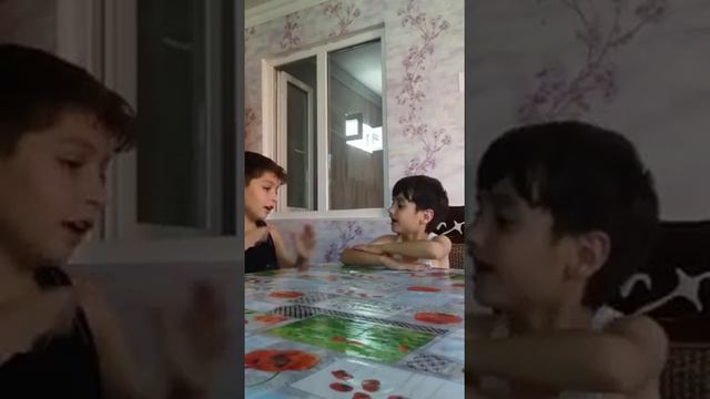 uşaqlar arsinda başveren sohbet. смотреть онлайн