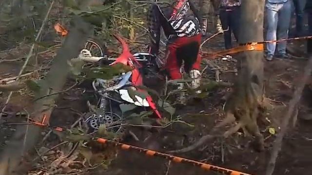 ПРАЗДНИК ЭНДУРО НА ЗЕЛЁНКЕ 2013 заезды по оврагу смотреть онлайн